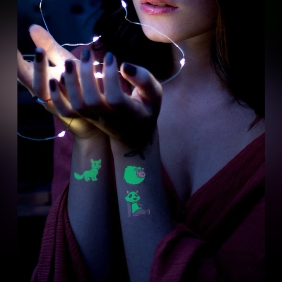 🐇 Adorable Glow In The Dark Cartoon Animals Sheet Of Temporary Tattoos 🐅 - Picture 2 of 5